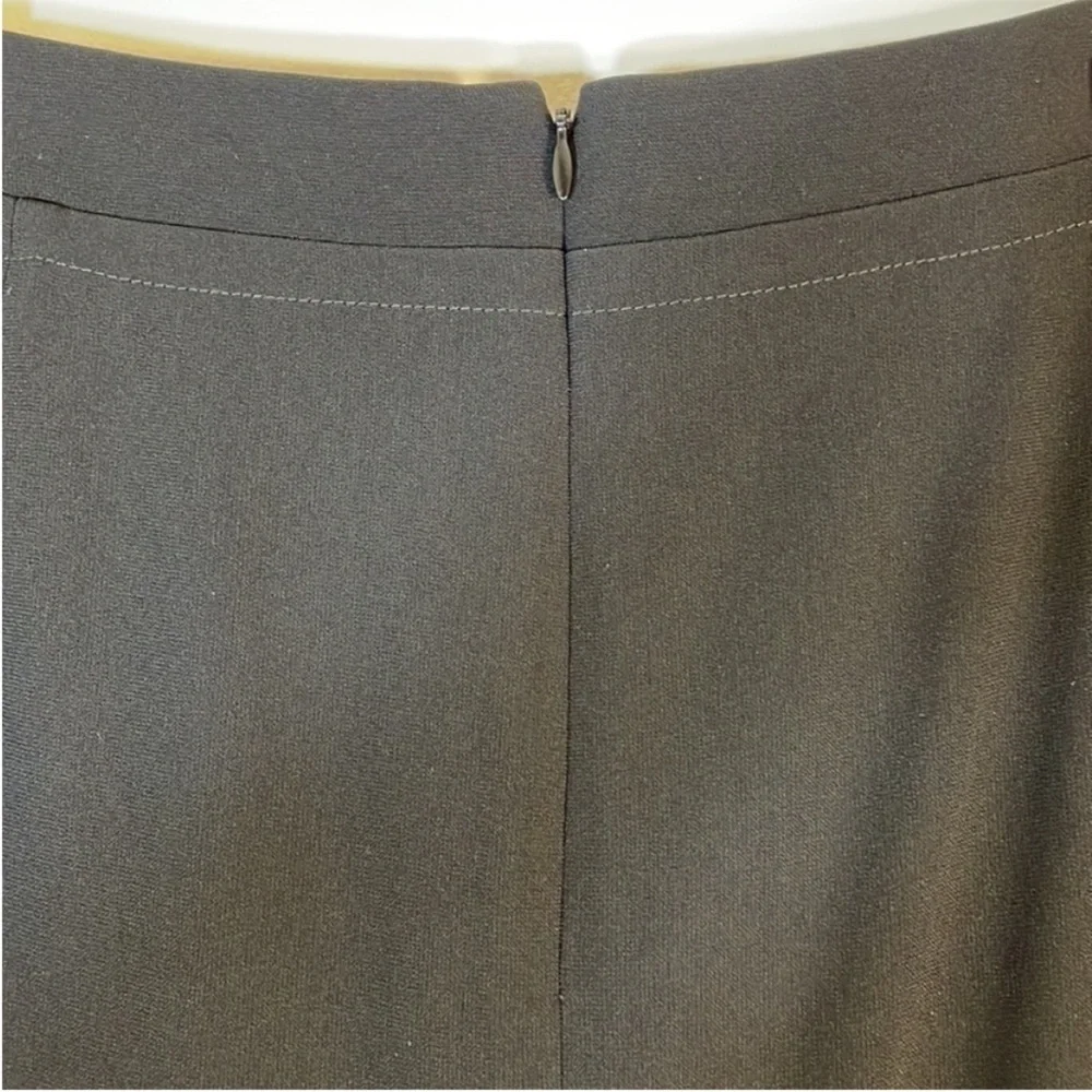 Talbots Black Elegant Pleat Front Skirt. 14. NWT.
